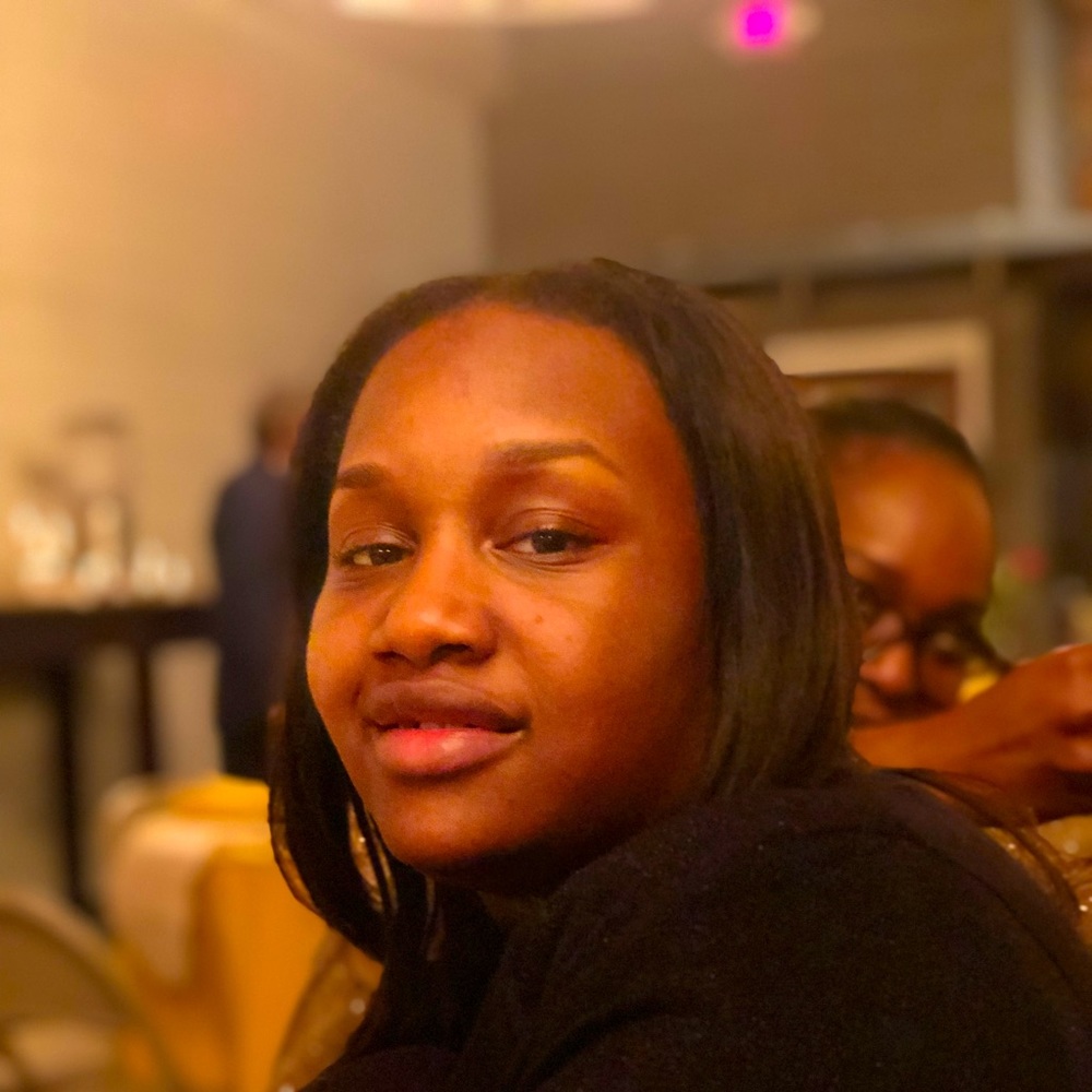 Meet your Posher, Ariana